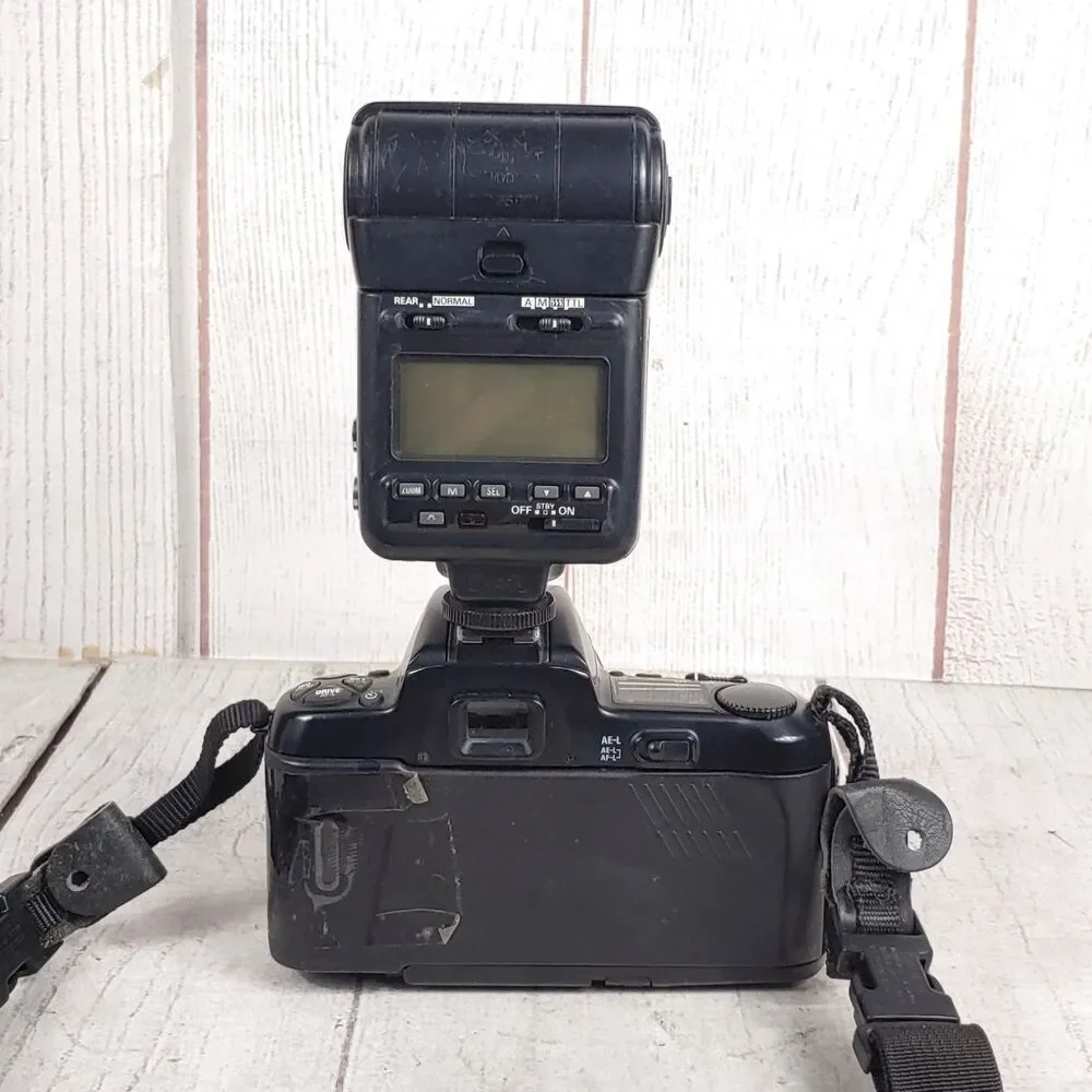 UNTESTED - Nikon N6006 AF Film Camera w/ Lens and Flash - PARTS OR REPAIR